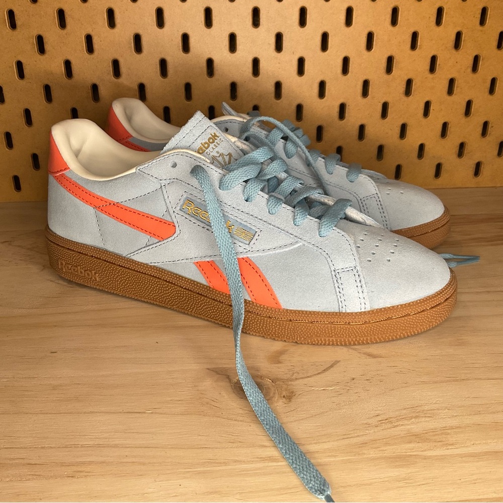 Reebok Club C Grounds UK Sneaker - Women's size 9 - light blue, orange stripe